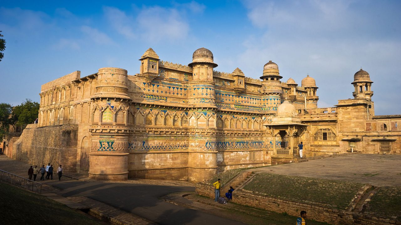 भारत के 10 सबसे पुराने किले: जहाँ आज भी गूंजती है वीरों की गाथा और इतिहास की शान! 4 ग्वालियर किला, मध्य प्रदेश
