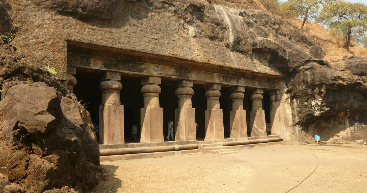 भारत की 7 सबसे पुरानी गुफा चित्रकलाएं | भीमबेटका से अजंता तक 5 एलीफेंटा की गुफाएं — शिव की पवित्र नगरी